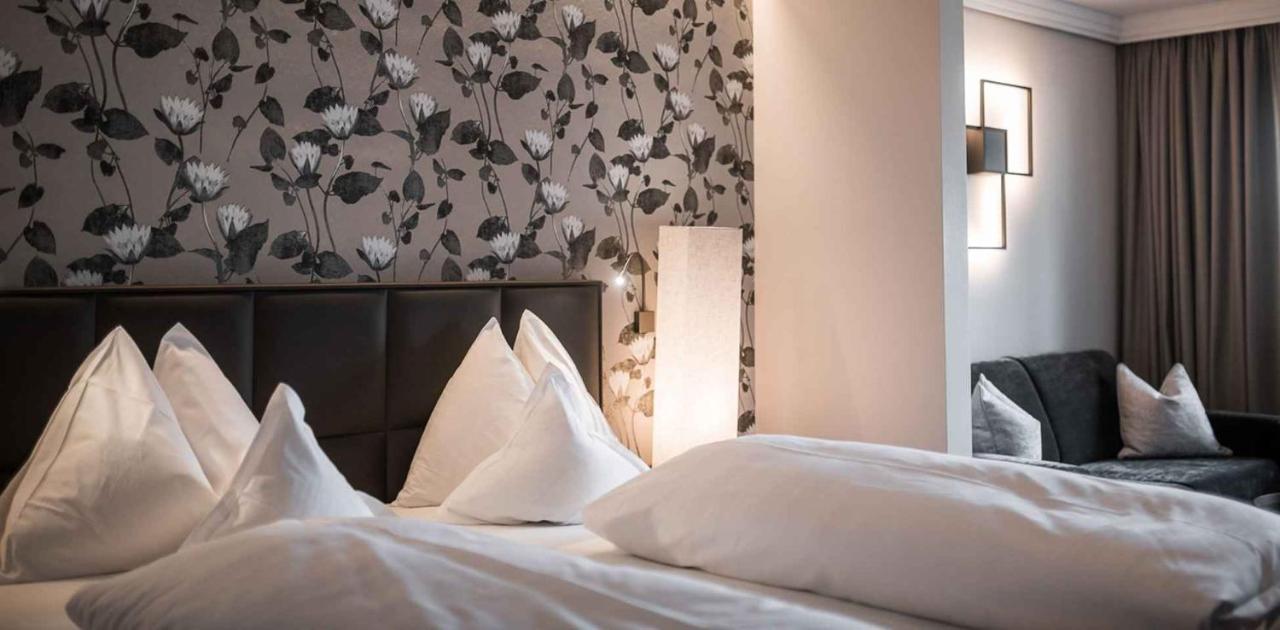 Hotel Resmairhof Schenna Εξωτερικό φωτογραφία